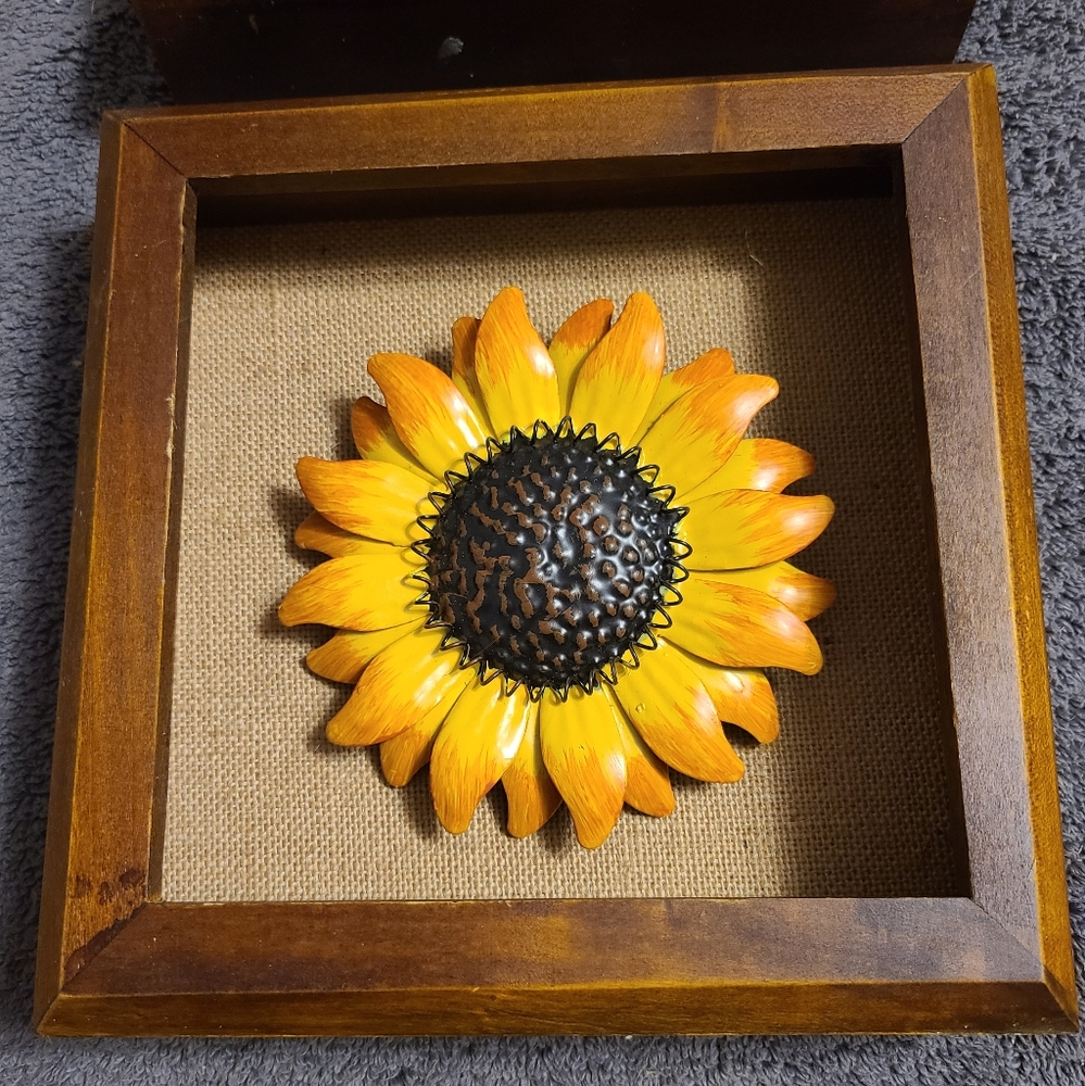 Croft and Barrow Sunflower Wall Decor - 2 - Picture 2 of 16